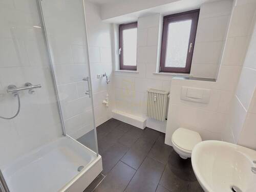 Bad EG - 6 Zimmer Reihenmittelhaus in Bad Vilbel