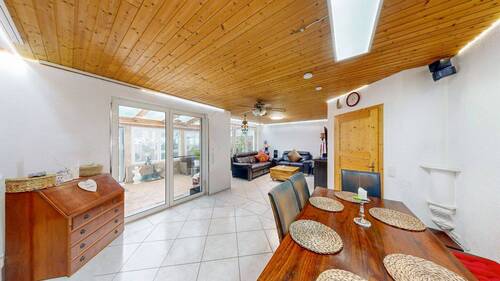 Wohn- und Esszimmer - 5 Zimmer Reihenendhaus in Würzburg