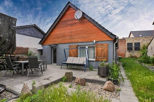 Vorderansicht - Ein Zuhause zum Wohlfühlen - Modernisiertes Haus mit Kamin in ruhiger Lage