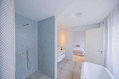 1 von 2 badezimmer - 