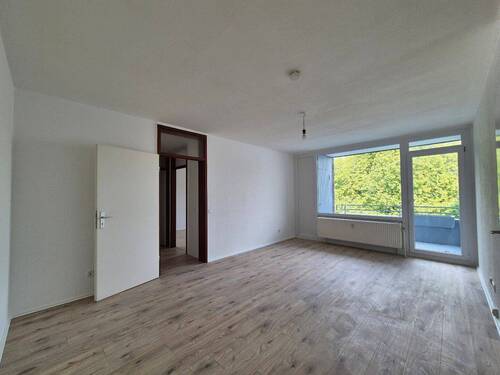 Wohnzimmer - Schöne 2-Zimmer-Wohnung in Essen Katernberg, 1 Nettokaltmiete frei (2.Monat)