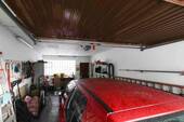 Garage mit elektrischem Tor - 