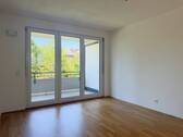 Wohnzimmer - 2 Zimmer Etagenwohnung zum Kaufen in München
