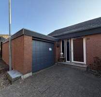 Gepflegtes Einfamilienhaus mit zwei Garagen in Höxter-Lütmarsen - Höxter / Lütmarsen