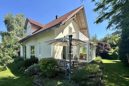 Ansicht Süd-West - Traumhaus mit großem Grundstück