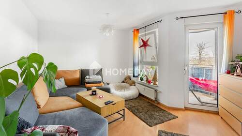 Wohnzimmer 1 - 2-Zimmer-Wohnung mit Balkon in ruhiger Wohnlage von Kaiserslautern