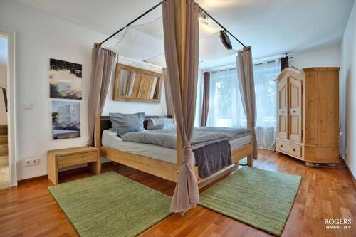 Schlafzimmer im OG - 6 Zimmer Doppelhaushälfte zum Kaufen in München