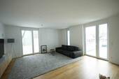 Wohnzimmer - Mehrfamilienhaus, Wohnhaus mit 715,00 m&sup2; in Langenfeld zum Kaufen