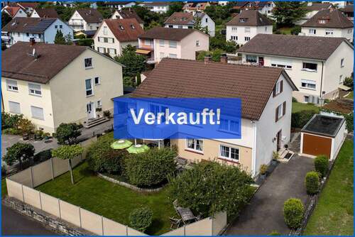 Luftbild Südseite - Zweifamilienhaus mit Ausbaupotential im Dachgeschoss in Toplage von Gottmadingen.