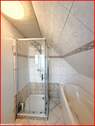 Badezimmer im Dachgeschoss - 