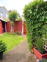 Garten/Teilansicht - Doppelhaushälfte mit 116,00 m&sup2; in Duisburg zum Kaufen