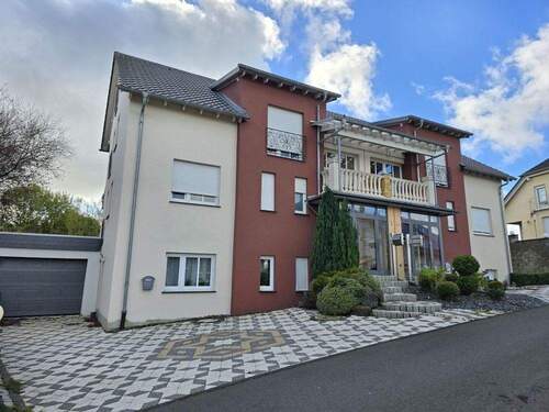 Vorderansicht 2 - 6 Zimmer Einfamilienhaus zum Kaufen in Fließem