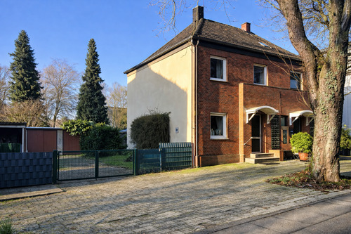 Seitenansicht - 2 Zimmer Doppelhaushälfte zum Kaufen in Gelsenkirchen