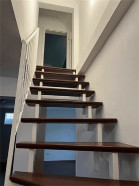 Treppe zum Maisonette - 