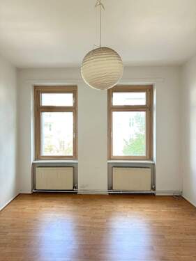 Zimmer 1 - 2 Zimmer Etagenwohnung zum Kaufen in Berlin