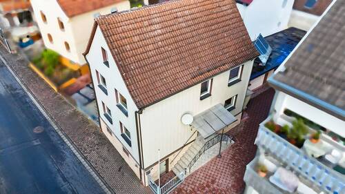 Drohne 2 - 8 Zimmer Mehrfamilienhaus, Wohnhaus zum Kaufen in Freigericht