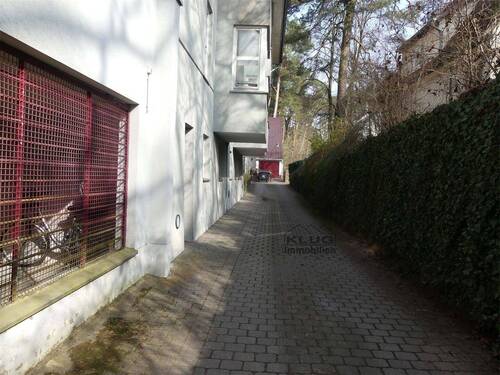 Zufahrt zur Tiefgarage - 