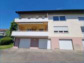 Ansicht Rückseite Balkon und Garage - 