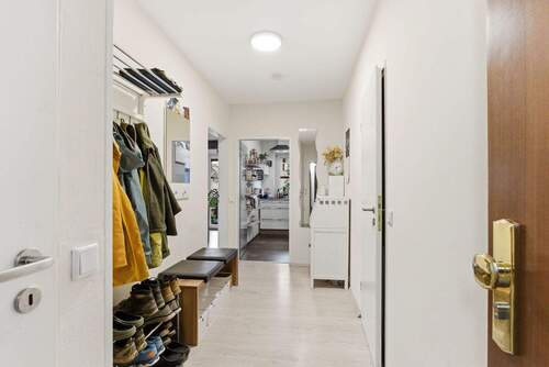 Wohnungseingang.jpg - 3 Zimmer Etagenwohnung zum Kaufen in Dormagen