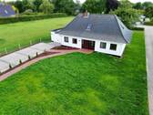 DJI_20260609184348_0035_D - Einfamilienhaus (Nordhaus-Fertighaus) mit Terrasse und Garage im schönen Sievern