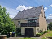 Vorderansicht - Ein-Zweifamilienhaus in Geithain