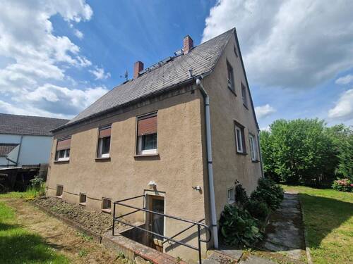Hinteransicht - 5 Zimmer Einfamilienhaus zum Kaufen in Geithain