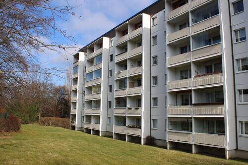 Mehrfamilienhaus mit Eigentumswohnungen - 3 Raum Eigentumswohnung mit Balkon und Autostellplatz