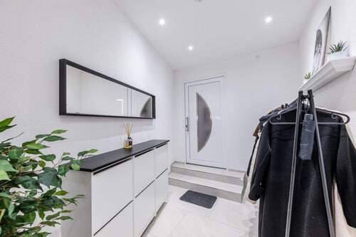 Eingangsbereich Einliegerwohnung - 