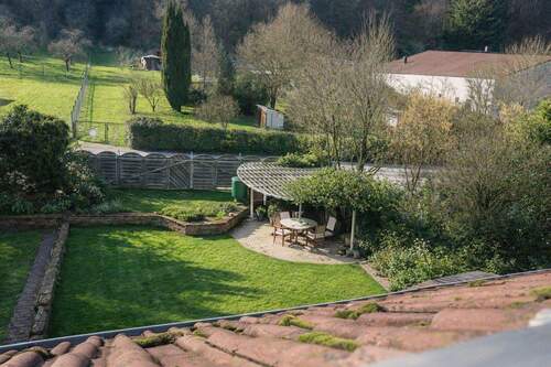 Bild 1 - Traumhaftes Haus in grüner Idylle mit Einliegerwohnung und Grillplatz