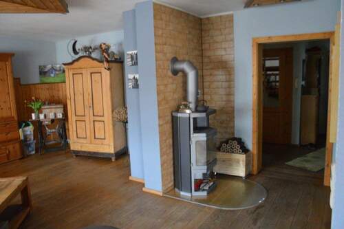 Bild 2 - 6 Zimmer Einfamilienhaus zum Kaufen in Höchst