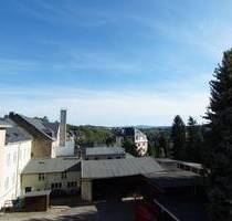 Schöne und renovierte 2 Raum WE mit Einbauküche und Fernblick in der Oberstadt von Annaberg-B. - Annaberg-Buchholz