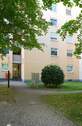 Hauseingang - Renovierungsbedürftige, freie 3-Zi-Whg mit Balkon, provisionsfrei