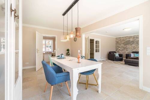 Eßzimmer im Erdgeschoß - 