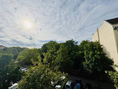 Blick vom Balkon - Helle & Geräumige Wohnung mit Südbalkon nahe Rathaus Schöneberg!