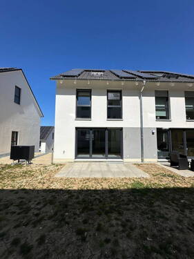 Hausansicht(Rückseite) - 6 Zimmer Doppelhaushälfte zum Kaufen in Heidenheim an der Brenz