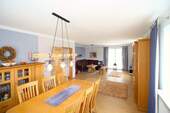Wohn-/Esszimmer - 