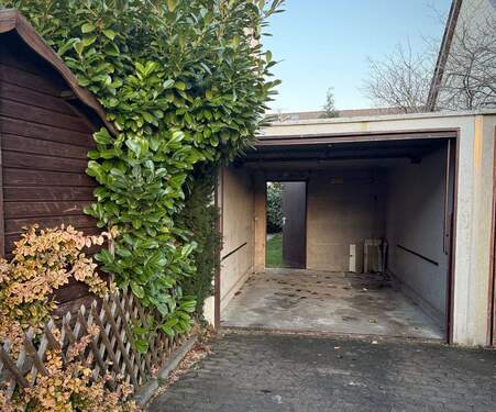 Garage - 