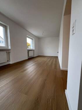 Offener Küchenbereich - Etagenwohnung mit 68,00 m² in Eggenstein-Leopoldshafen zum Kaufen