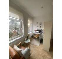 Köln Kalk gemütliches * Single - Studenten * Apartment im 2. Obergeschoss, kleinere Diele, Bad mit Badewanne, Kellerraum