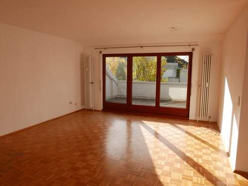 Wohnzimmer - 3-Zimmer-Eigentumswohnung - 195.000,00&nbsp;EUR Kaufpreis, ca.&nbsp; 85,90&nbsp;m&sup2;&nbsp;Wohnfl&auml;che
