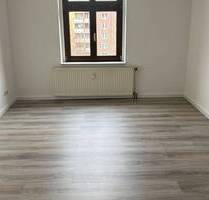 Erster Monat geschenkt! Helle 2-Zimmer- Wohnung mit EBK und Aufzug - Chemnitz Schloßchemnitz