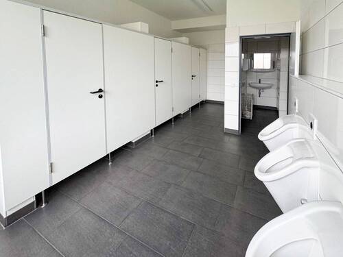 Halle 1 - UG: WC-Anlagen - 