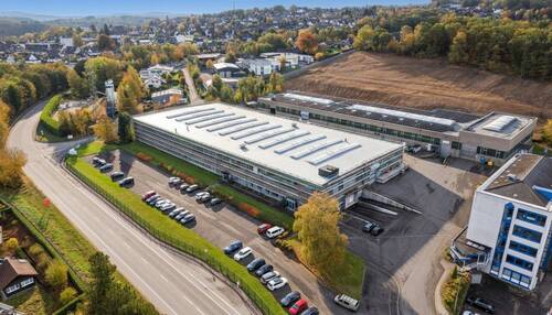 Luftaufnahme - Halle in Wissen zur Miete