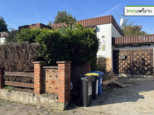 Zufahrt Garage - 4 Zimmer Bungalow zum Kaufen in Magdeburg