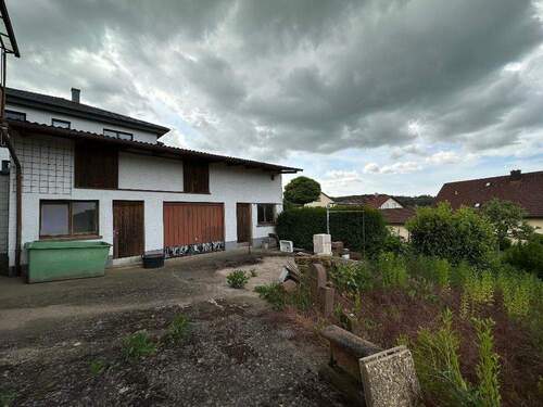 Nebengebäude mit viel Platz für Handwerker - Vielfältige Möglichkeiten für Familien und Handwerker