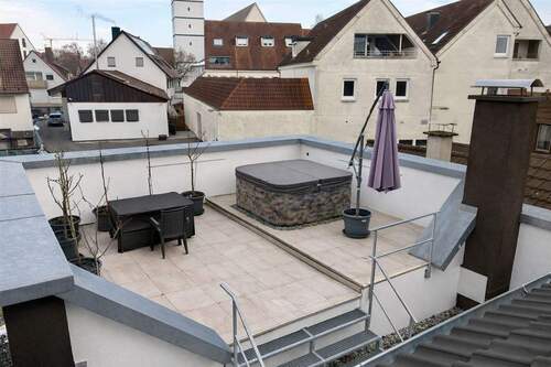 Dachterrasse mit Jacuzzi - 
