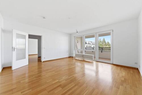 WE75 Wohnzimmer (2) - Freie und gut geschnittene 2-Zimmer in Wilmersdorf - ganz nah zum Olivaer Platz