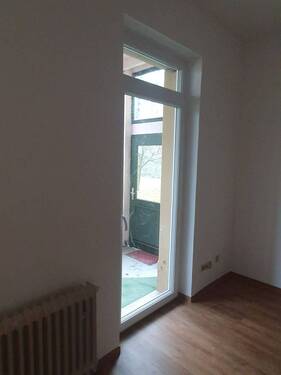 Ausgang Loggia - Etagenwohnung mit 60,00 m&sup2; in Mosbach zur Miete