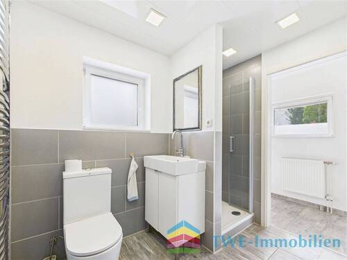 Gäste Bad - 4 Zimmer Einfamilienhaus in Karlsruhe