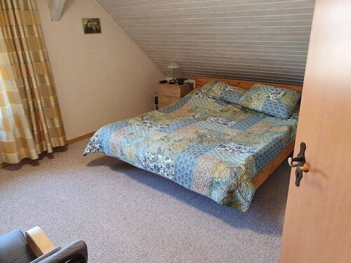 OG Großes Schlafzimmer - 